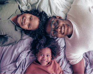 parent-and-kids-looking-up-happily (1)